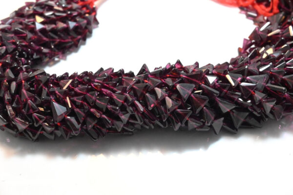 Garnet Faceted Triangle Shape Beads, Garnet Faceted Flat Beads 8x8.5 MM, Garnet Gemstone Loose Beads 13"