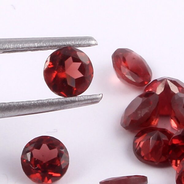Mozambique Garnet Cut Round size 2.50 MM (pack of 20 piece) | Natural Handmade loose Gemstone | Semi-Precious Gemstone Cut