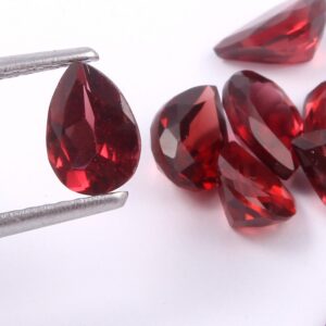 Garnet Pear Loose Cuts 6x4 MM, Mozambique Garnet Gemstone Loose Cuts, Garnet Faceted Cut Stone, Natural Garnet Shape Loose Cuts 20 Pc