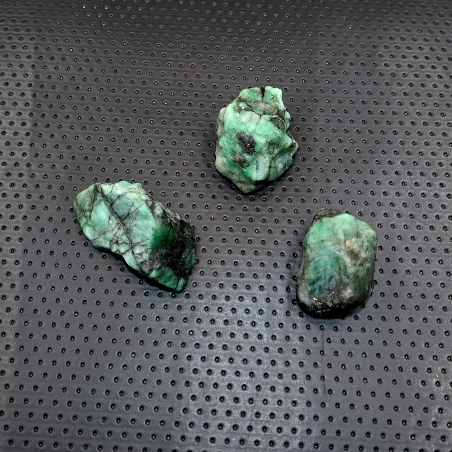 Emerald Rough Stone, Raw Emerald Crystal, Natural Emerald, Untreated Emerald Stone, Emerald Chunk For Reiki,Cabbing,Tumbling, Jewelry