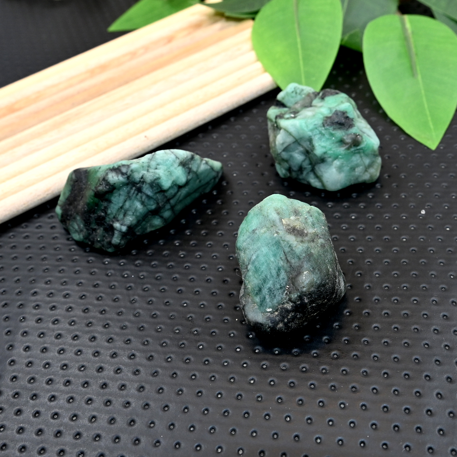 Natural Rough Raw Emerald Mineral Specimen for Reiki, Meditation Crystal